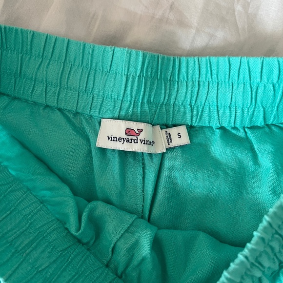 Vineyard Vines Linen Embroidered Shorts - Picture 5 of 6